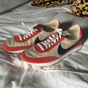 Nike Daybreak Sneakers (Tan Navy & Red Orange - Sz 8.5)